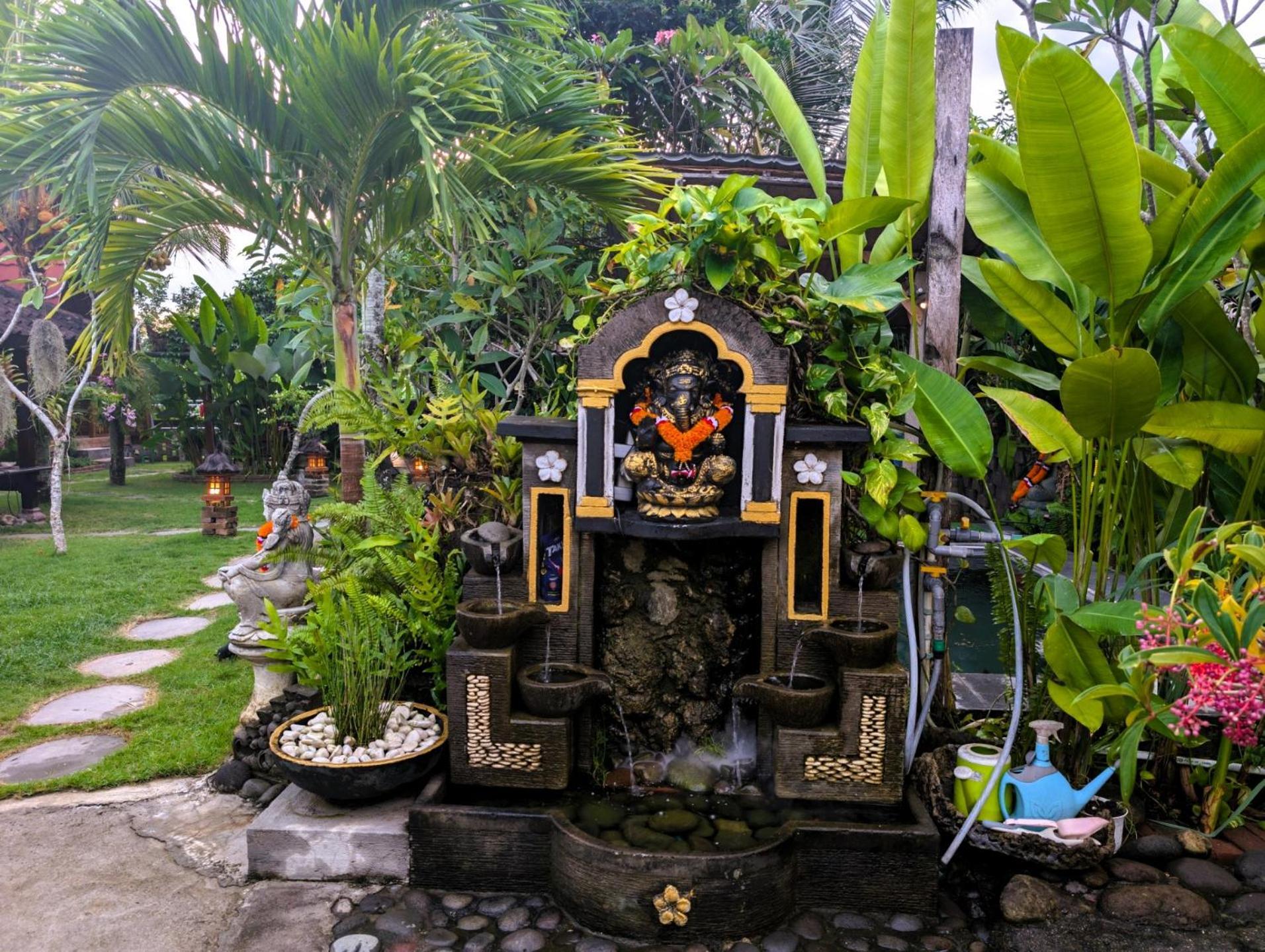 Ayumar Homestay Medewi Pulukan Exterior photo