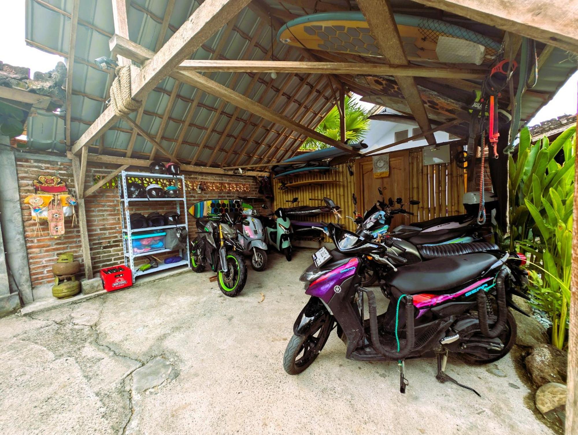 Ayumar Homestay Medewi Pulukan Exterior photo