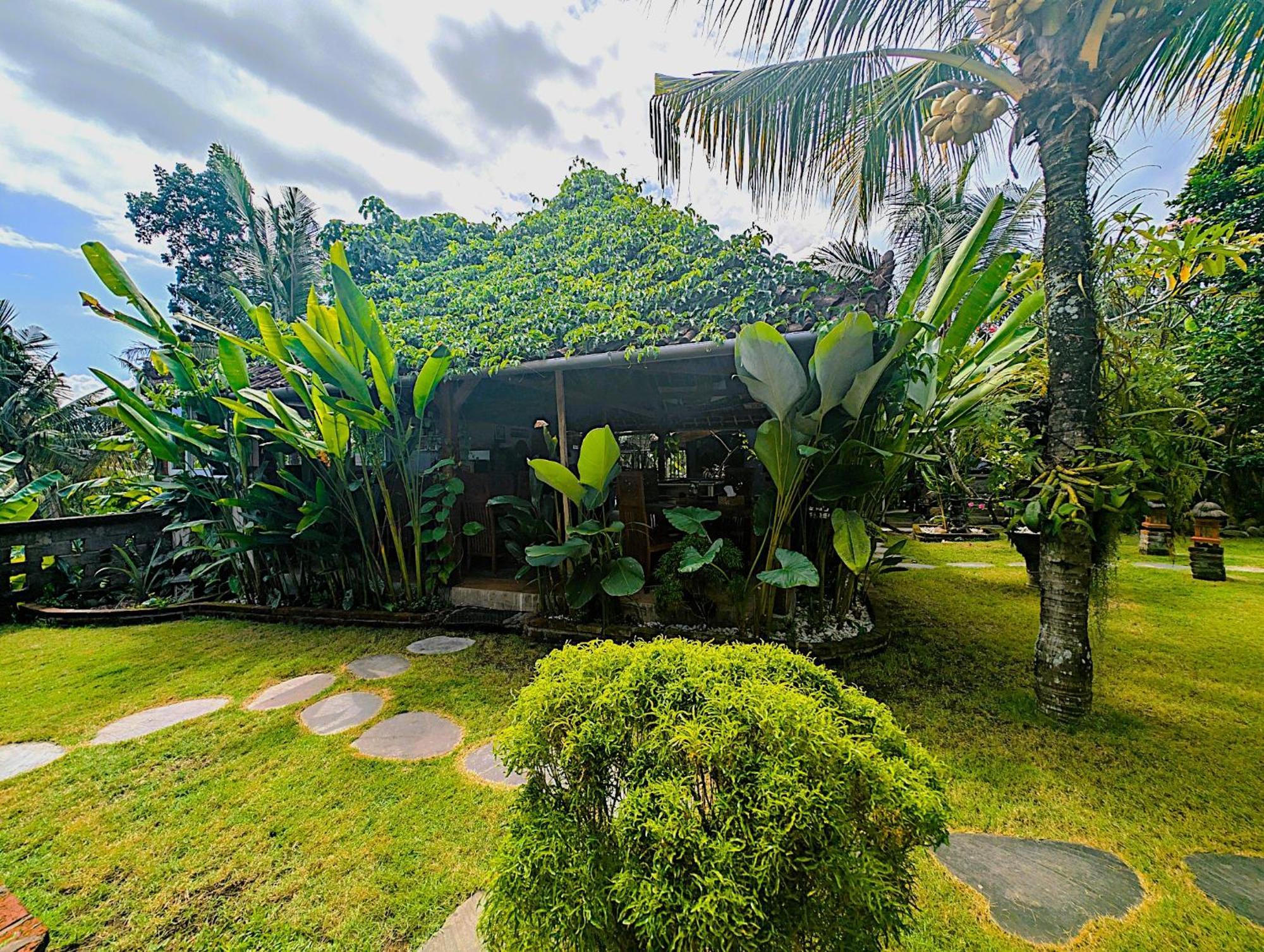 Ayumar Homestay Medewi Pulukan Exterior photo
